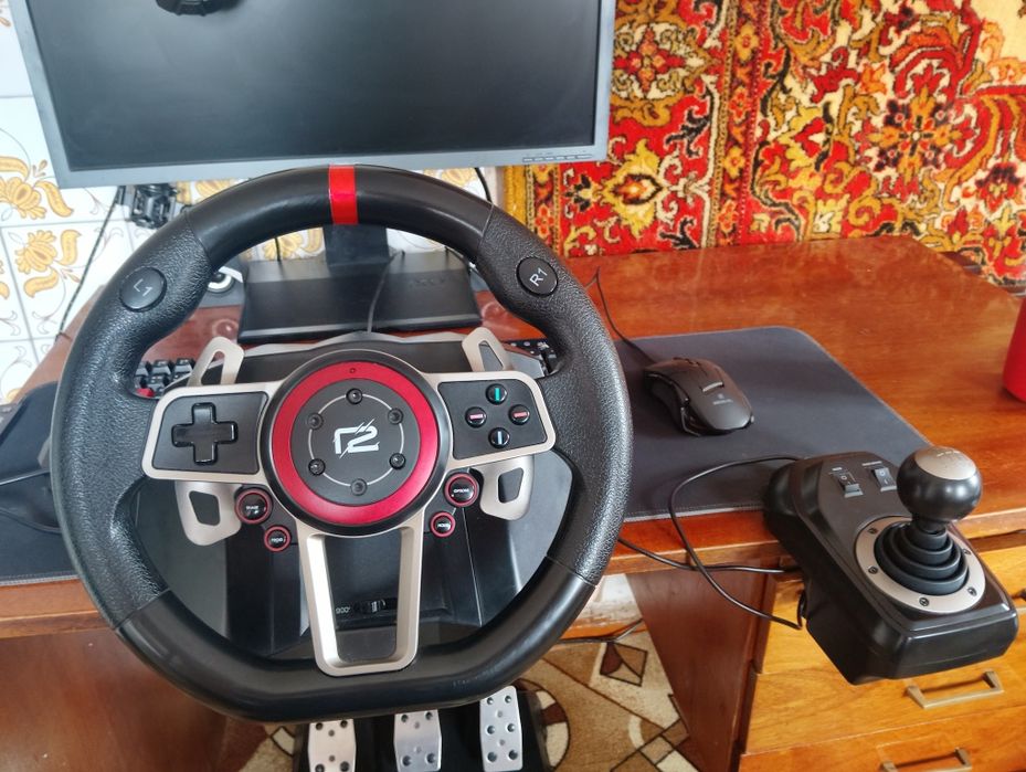 Продам ігровий руль Racing Wheel PRO  на 900⁰. Гарний стан.