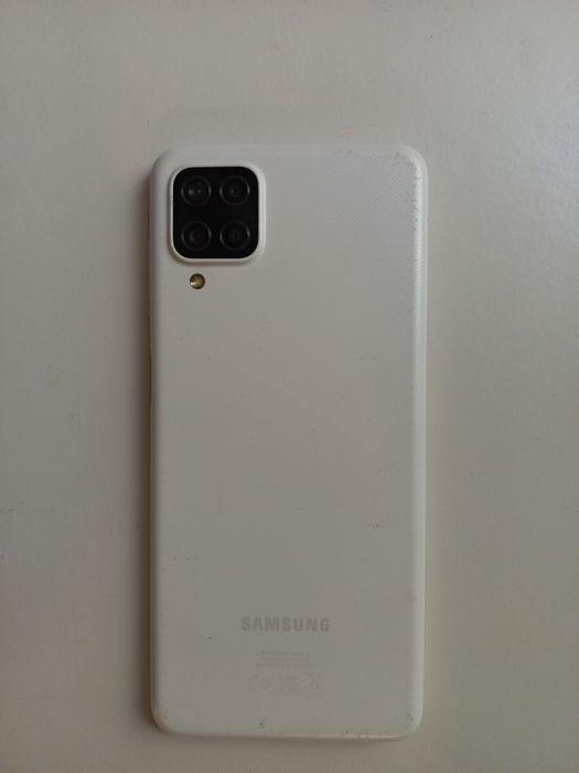 4 Telemóveis com tela quebrada