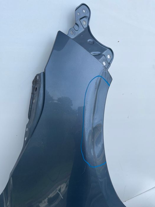 błotnik przód przedni prawy corolla e21 sedan