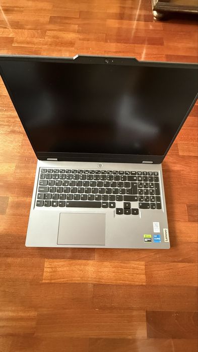 Lenovo loq 15iax9-025 16 gb RAM, rtx 4060, 512 gb. Como novo.