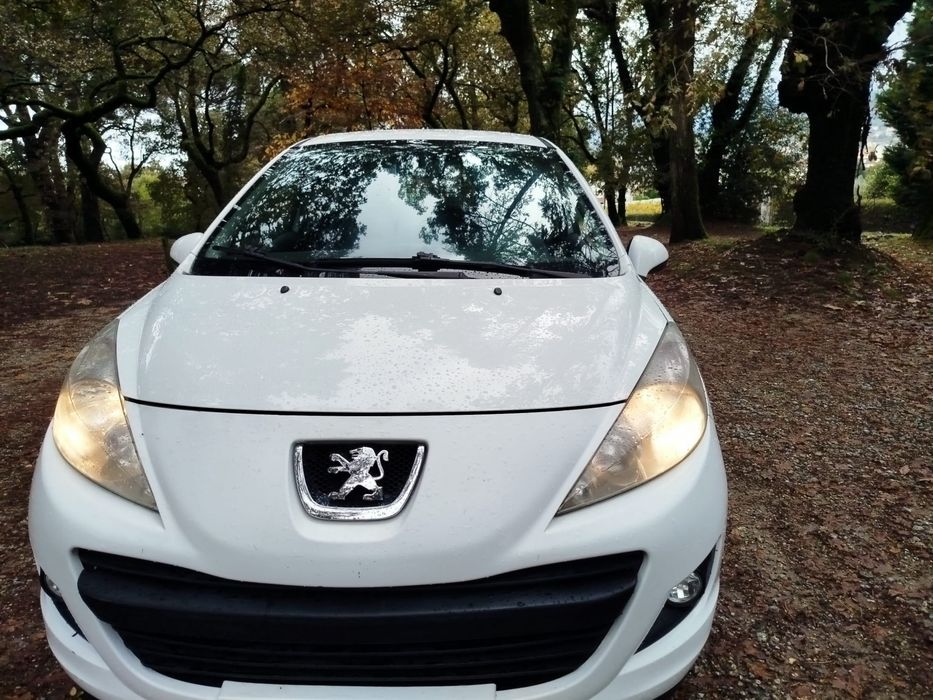 Peugeot 207 1.4 HDi (2010) – Comercial – 360 mil kms barato