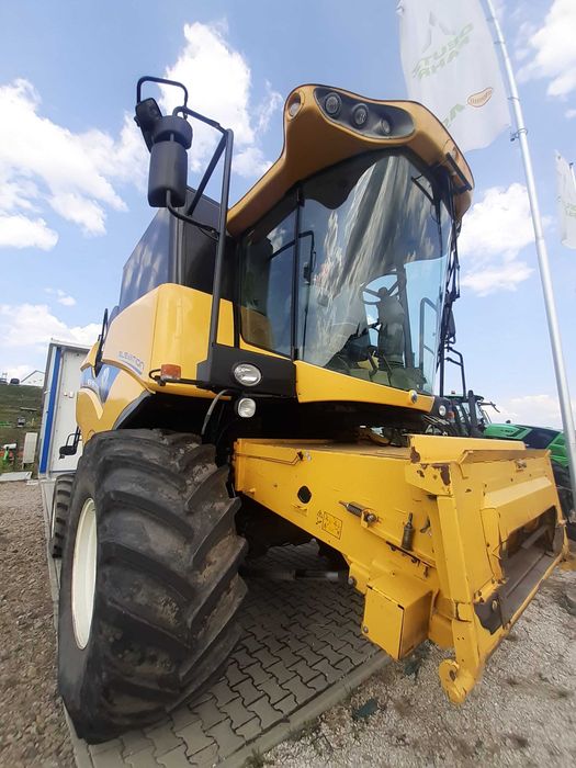 Kombajn New Holland CX5080 Elevation