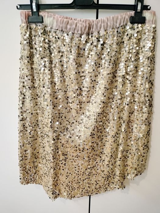 Saia de lantejoulas