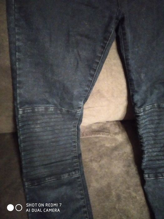 spodnie jeansyReserved 38