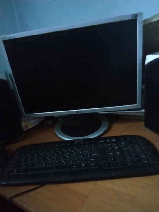 Манитор компьютера