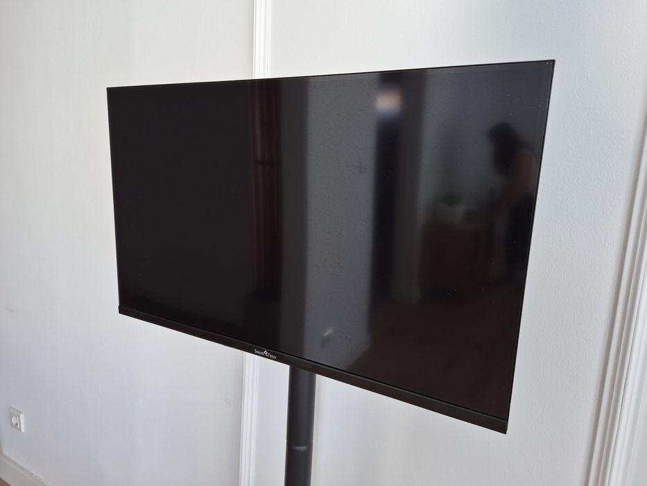 Suporte de TV de pé alto