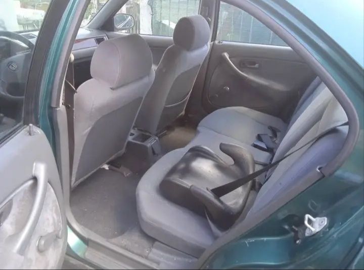 Honda Civic 1.4i