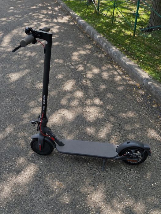 Електросамокат Xiaomi electric scooter 4