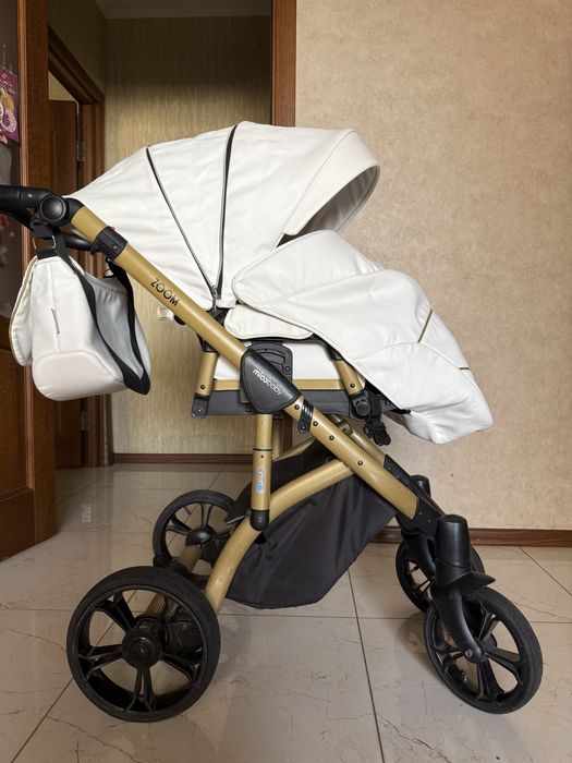 Детская коляска 2в1 Mioobaby ZOOM  Royal Edition в расцветке  White/Go