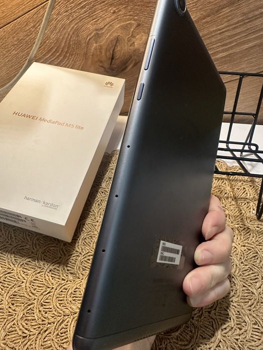 Планшет Huawei MediaPad M5 8.0
