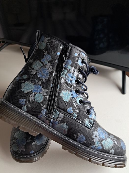Botas menina novas T35