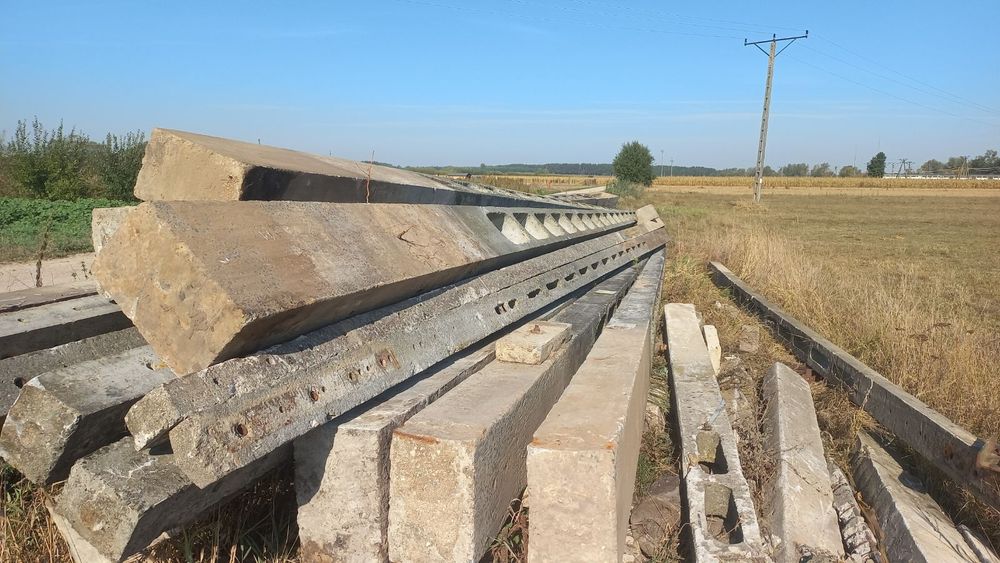 Słupy betonowe 10-15m