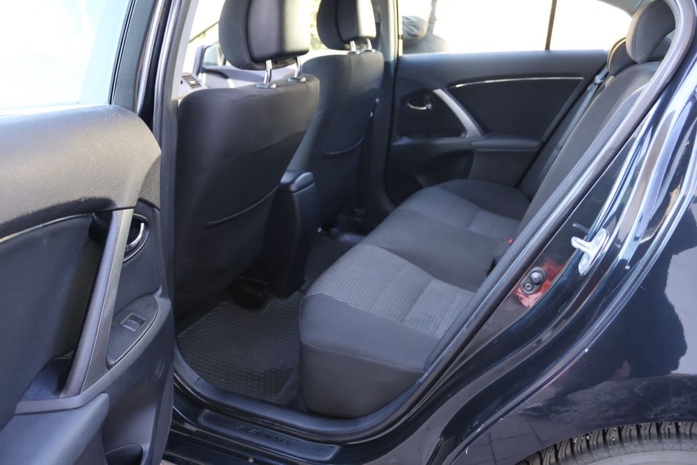 Toyota avensis T27 2.0 diesel