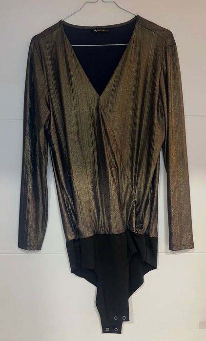 Body dourado L (ótimo estado)