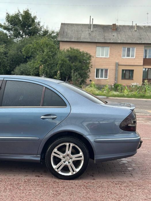 Mercedes - Benz
