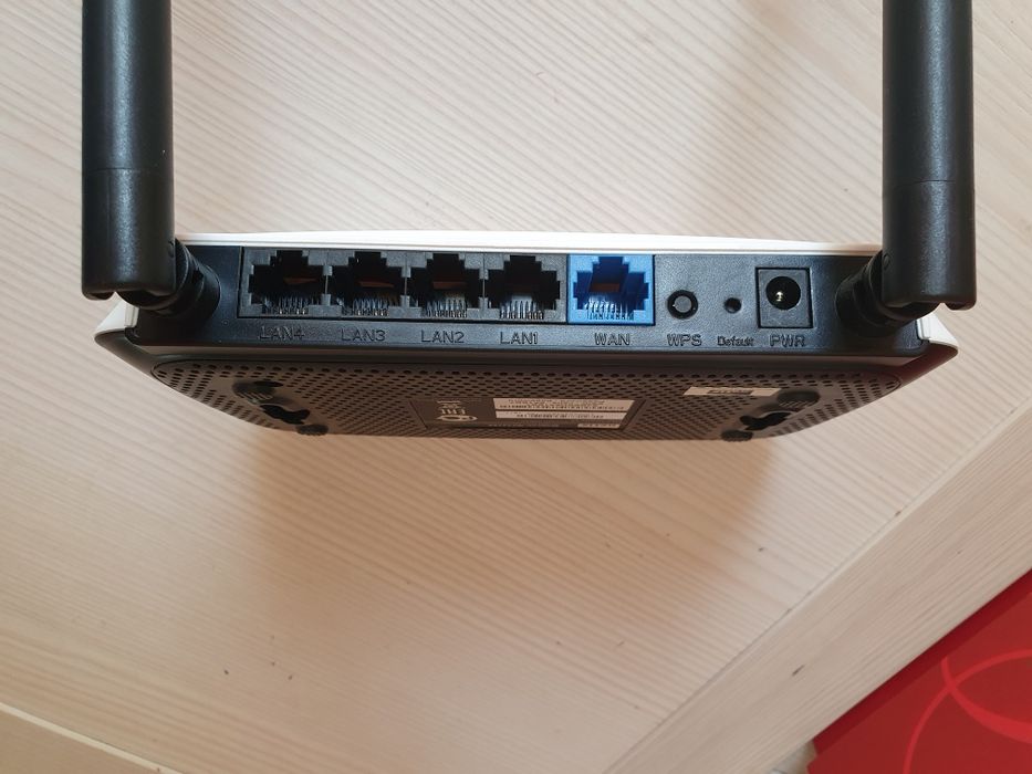 Маршрутизатор (роутер) Netis WF2419R.