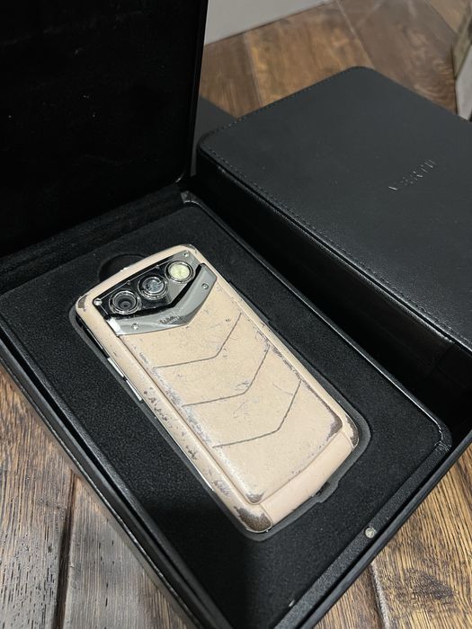 оригінал мобільний телефон Vertu Constellation Quest Pink