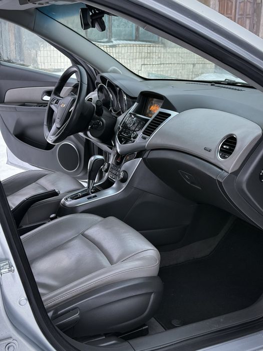 Chevrolet Cruze LT ltz 1.8 AT