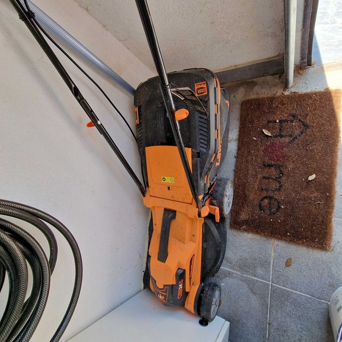 Corta relvas eletrico LawnMaster