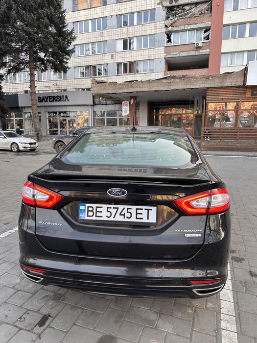 Ford Fusion ……..