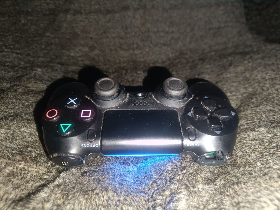 Продам Джойстик PS4 DUALSHOK 4 ZCT1U