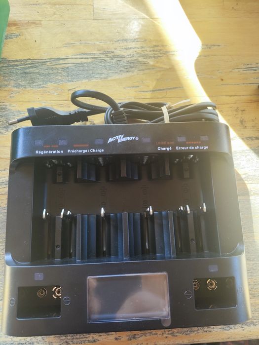 Автоматическое зарядное устройство для аккумуляторов