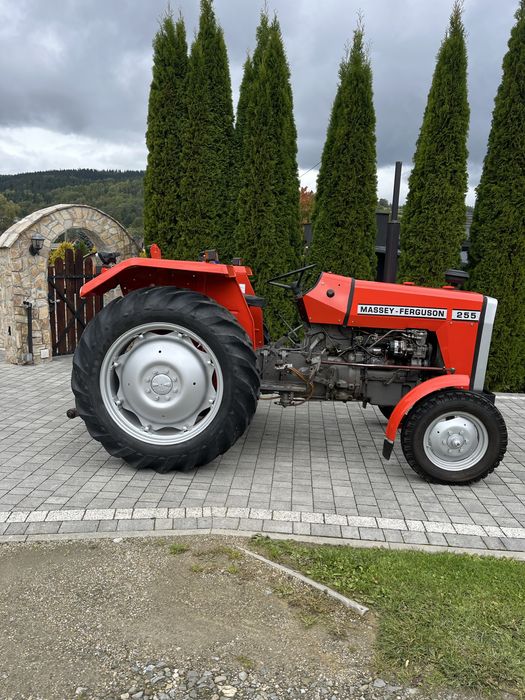 Massey Ferguson 255, MF 255