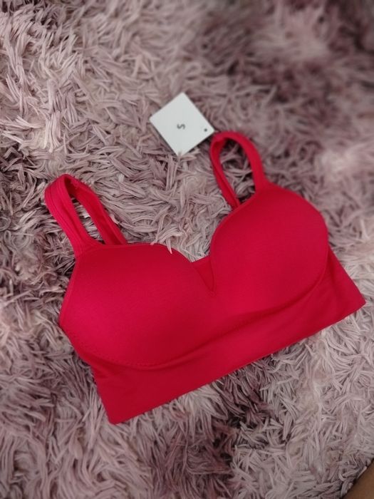 Новий топ з біркою