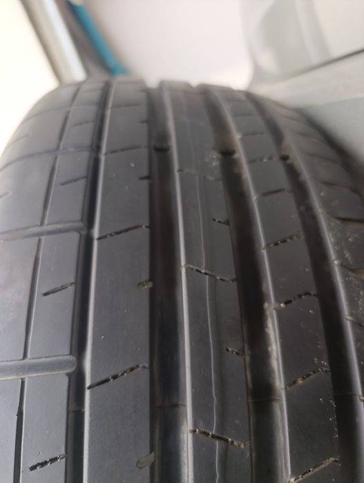 Pirelli P Zero 245/40/19 letnia