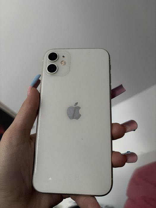 iPhone 11 biały 64gb