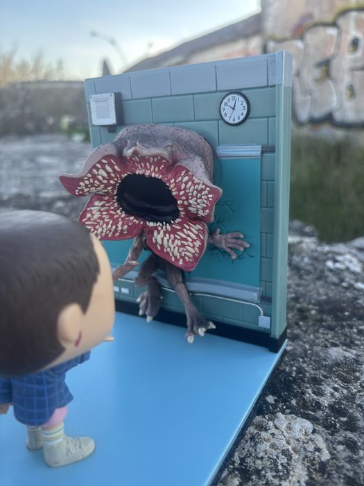 Eleven & Demogorgon