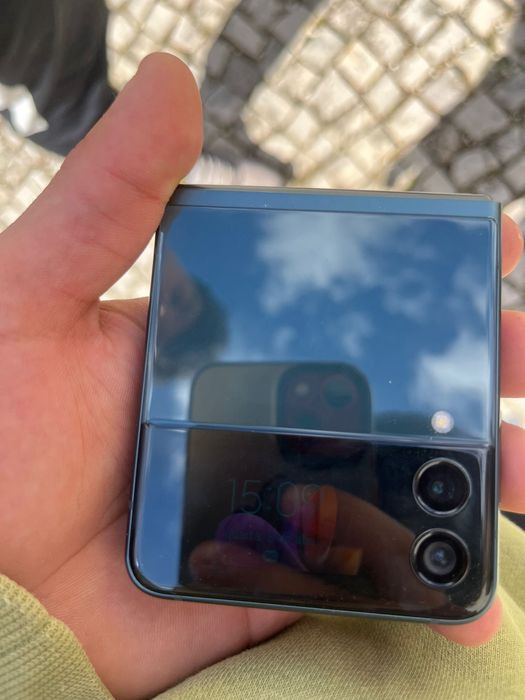 Samsung Z FLIP 3.