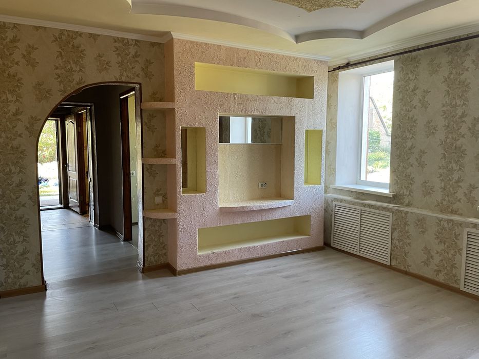 Продається 4х кімнатна квартира (будинок)