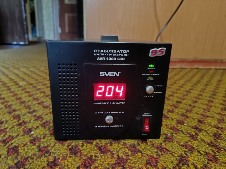 Стабілізатор напруги мережі