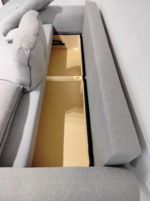 Sofa z funkcją spania i pojemnikiem
