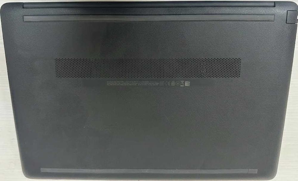 Ноутбук для дома і роботи HP i5\8ram\500 ssd\новий акб відмінний стан