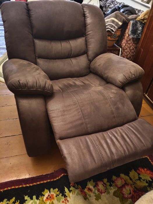 Кресло  реклайнер - шикарное!)