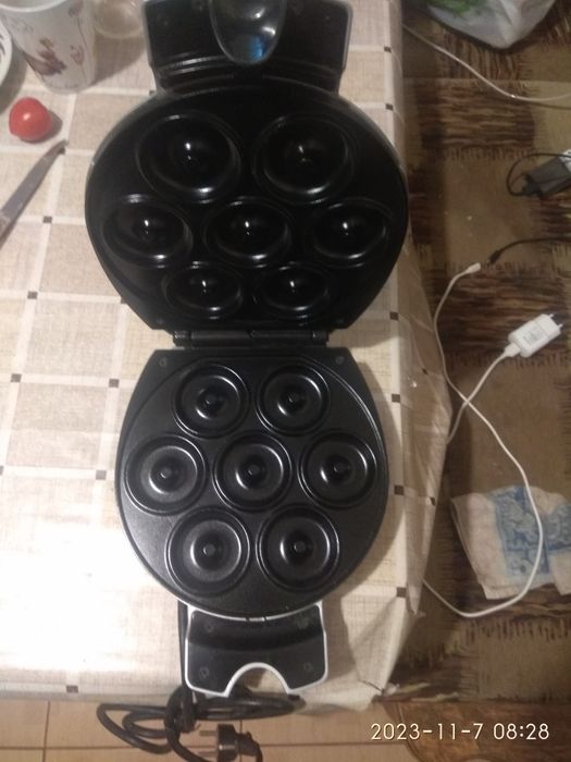 Електросковорідка для кексів, мафінів. Кексниця електрична