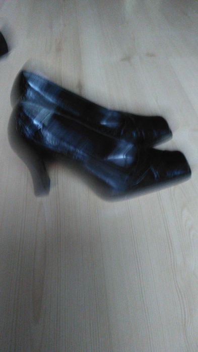 Sprzedam buty 38,eleganckie