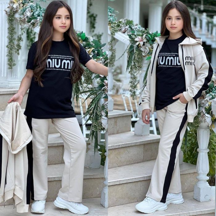 Топові костюми для дівчаток miu miu 128,134,140,146,152,158,164