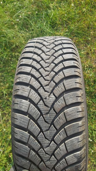Opony zimowe 185 x 65 R15