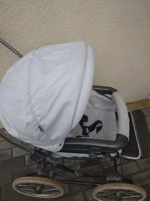 Коляска классическая Roan Marita