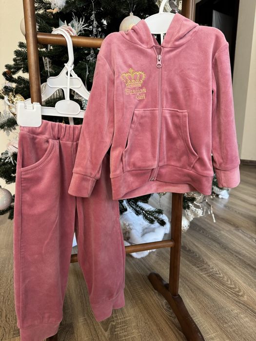 Костюми для дівчинки 86-92