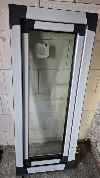 Okno nowe 68x140 trzyszybowe antracyt