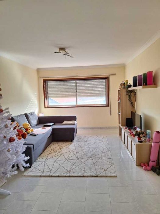 Aluga-se Apartamento T2