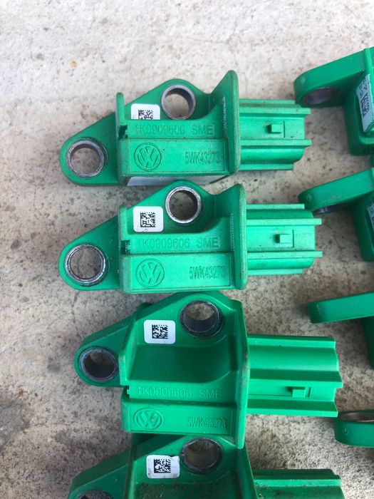 Датчик удара Шкода Октавія А7 3Q0959354 1k0909606D 3Q0959351 5N0959351