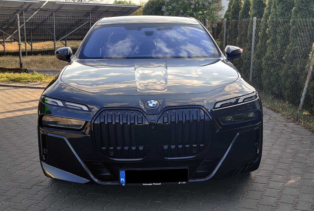 Auto do ślubu BMW 7 Transport VIP z kierowcą