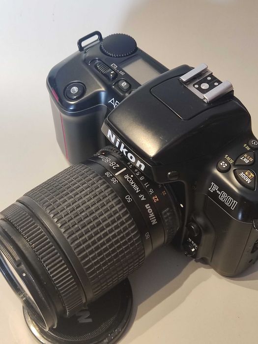 Nikon F-601 + Objetiva 28-80mm - Câmara Analógica - Reservada