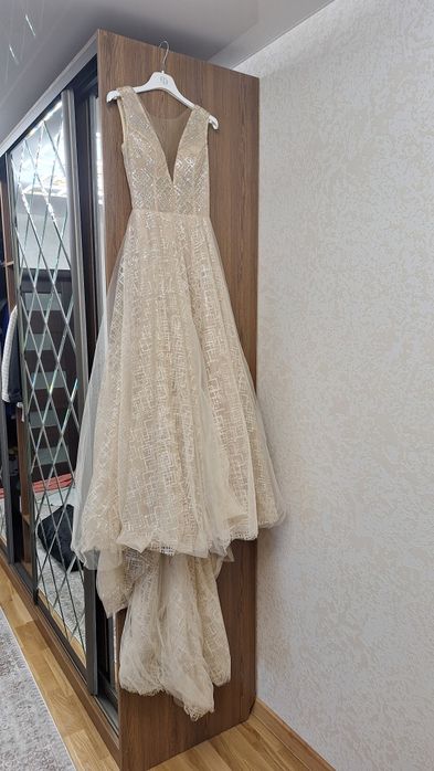 Продаю молодіжне плаття