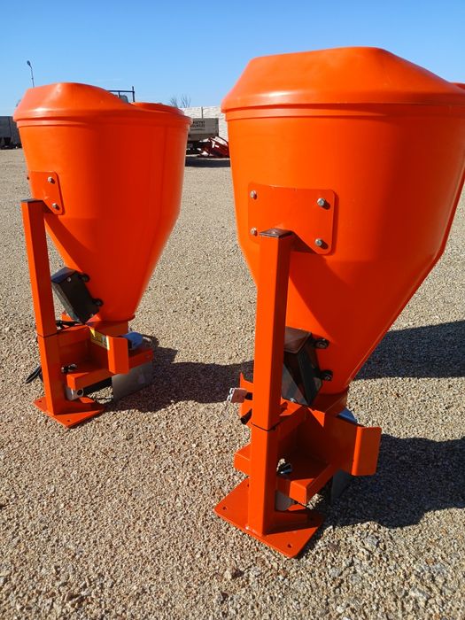 Solarka piaskarka posypywarka 12v